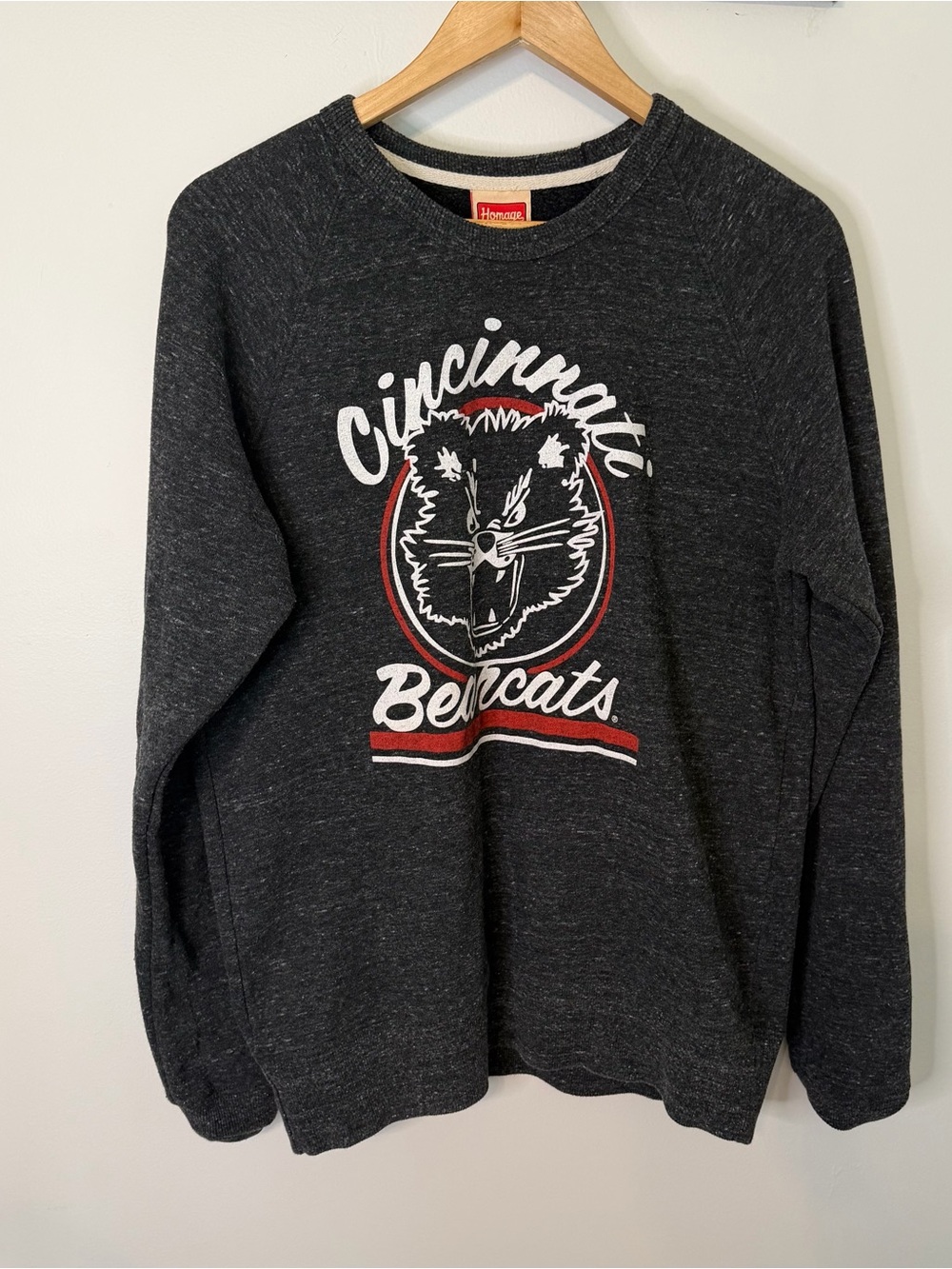 Homage Cincinnati Bearcats Men’s Medium Crewneck Sweatshirt Gray Retro Vintage